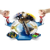 Набор Hot Wheels FYK14 "Опасное противостояние" серии "Monster Trucks" 